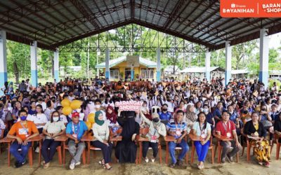 Shopee donates 1,200 school chairs to Barangay Punta Baja in Palawan